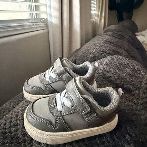 The Children's Place Gray Sneakers with Velcro